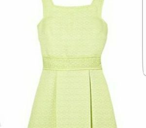 🔥🔥SALE Flaired dress, sz 14, form flattering